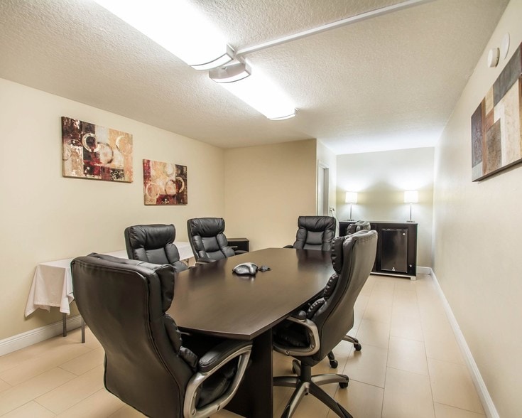 More Photos Of 44199 Highway 27 N, Davenport Hotel For Sale