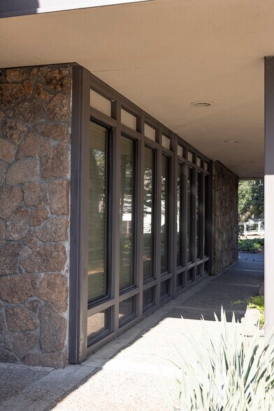 More Photos Of 717 College Ave, Santa Rosa Office For Sale