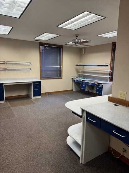 More Photos Of 125 S 9th St, Lincoln Medical For Lease