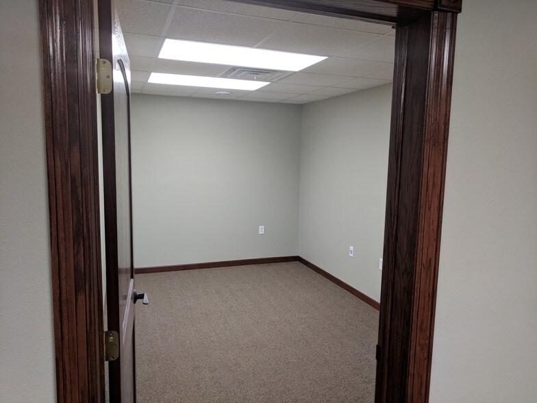More Photos Of 223 Central Ave W, Clarion Office For Sale