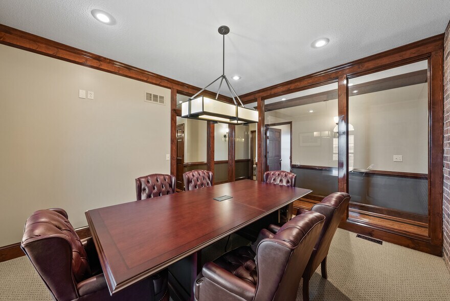More Photos Of 616 Lana Dr, Cameron Office For Sale