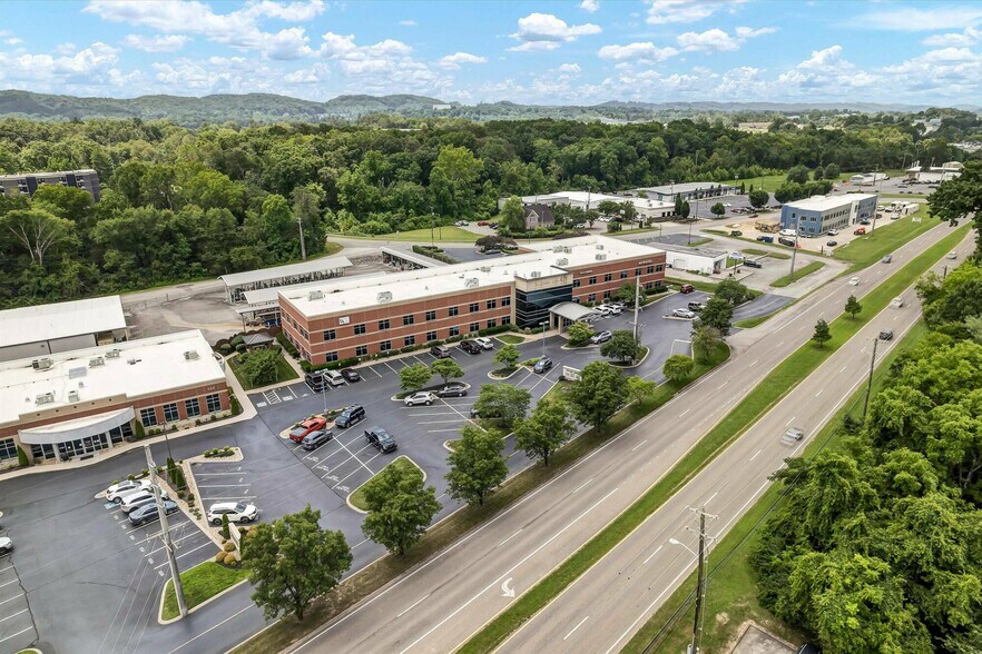 More Photos Of 575 Oak Ridge Tpke, Oak Ridge Medical For Sale