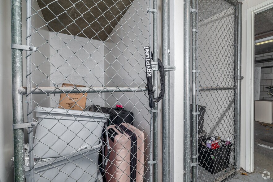 More Photos Of 4406 Cahuenga Blvd, Toluca Lake Apartments For Sale