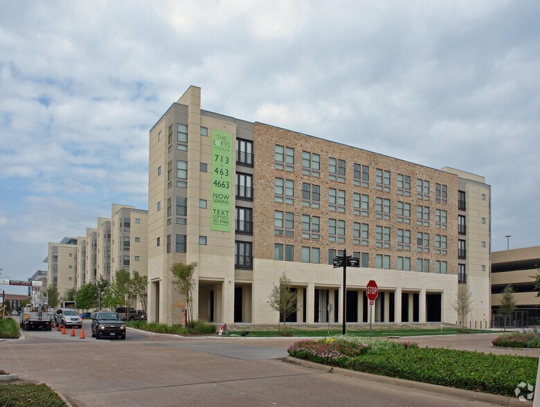 More Photos Of 12808 Queensbury Ln, Houston Apartments For Lease