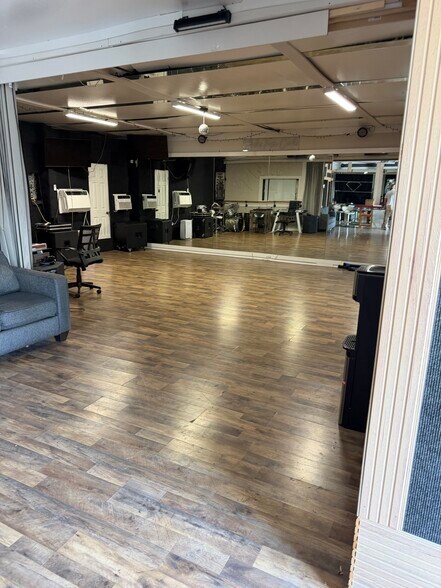 Primary Photo Of 1880 Elsa St, Naples Flex For Lease