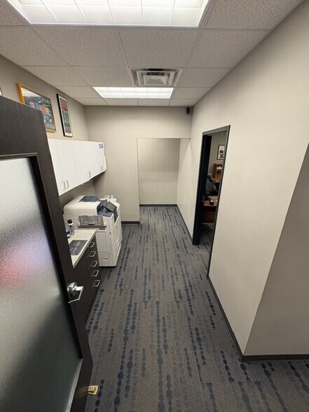 More Photos Of 936 W Pullman Rd, Moscow Storefront Retail Office For Lease