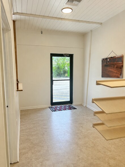 More Photos Of 2005 Tree Fork Ln, Longwood Warehouse For Sale