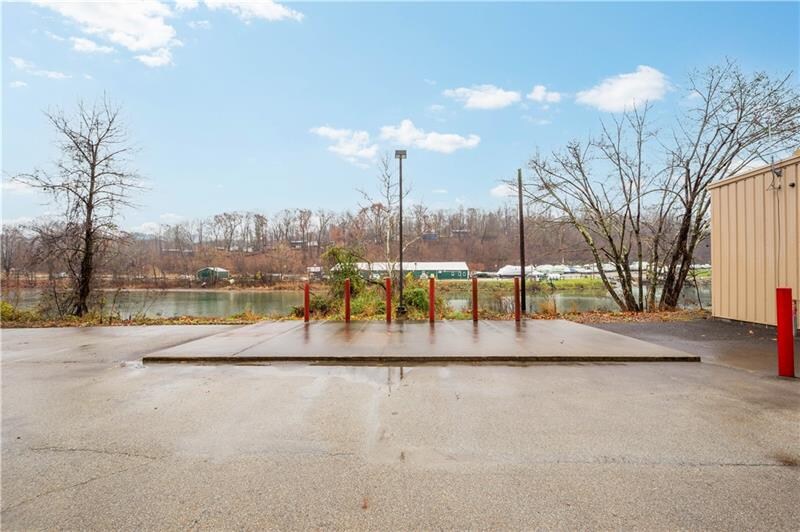 More Photos Of 26 Front st, Millsboro General Retail For Lease