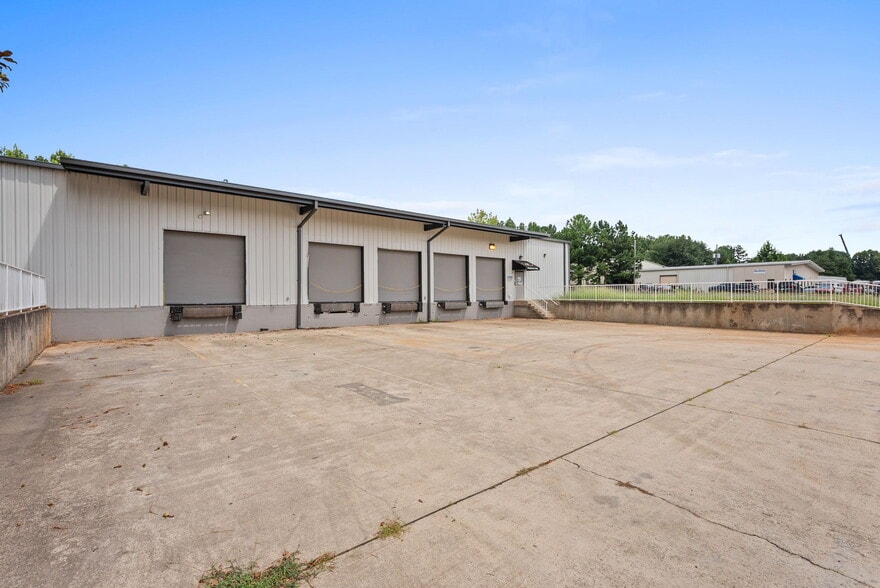 More Photos Of 154 Industrial Park Cir, Lawrenceville Manufacturing For Lease
