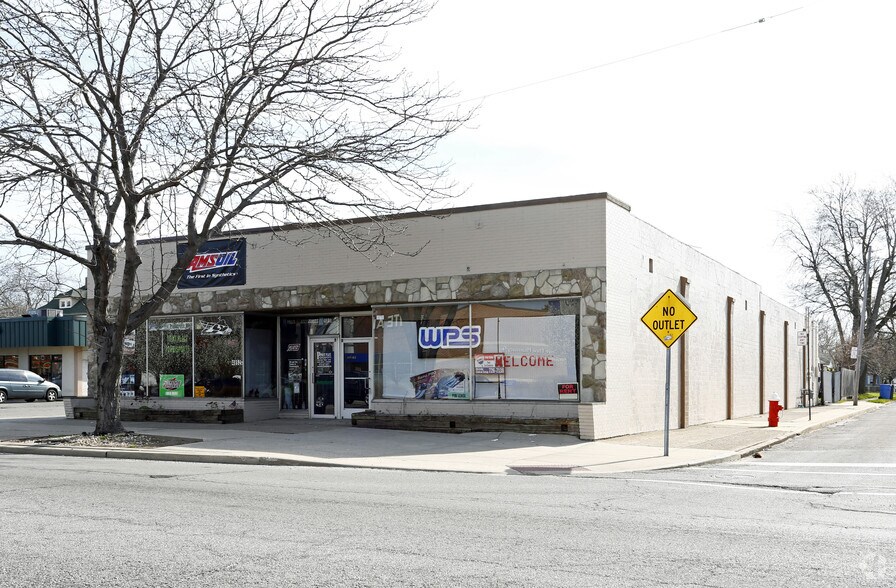 More Photos Of 4852 N Summit St, Toledo Freestanding For Sale