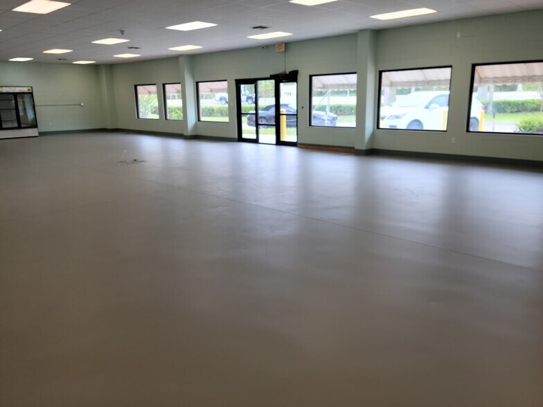 More Photos Of 2106 S US Highway 1, Vero Beach Freestanding For Sale