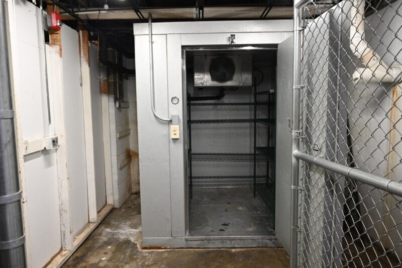 More Photos Of 517 S 4th St, Springfield General Retail For Sale