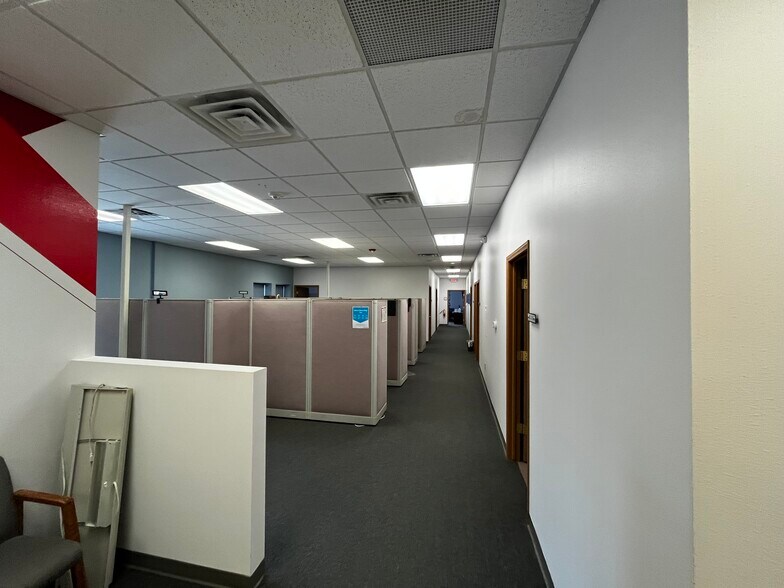 More Photos Of 302-310 Ohio St, Oshkosh Office For Lease