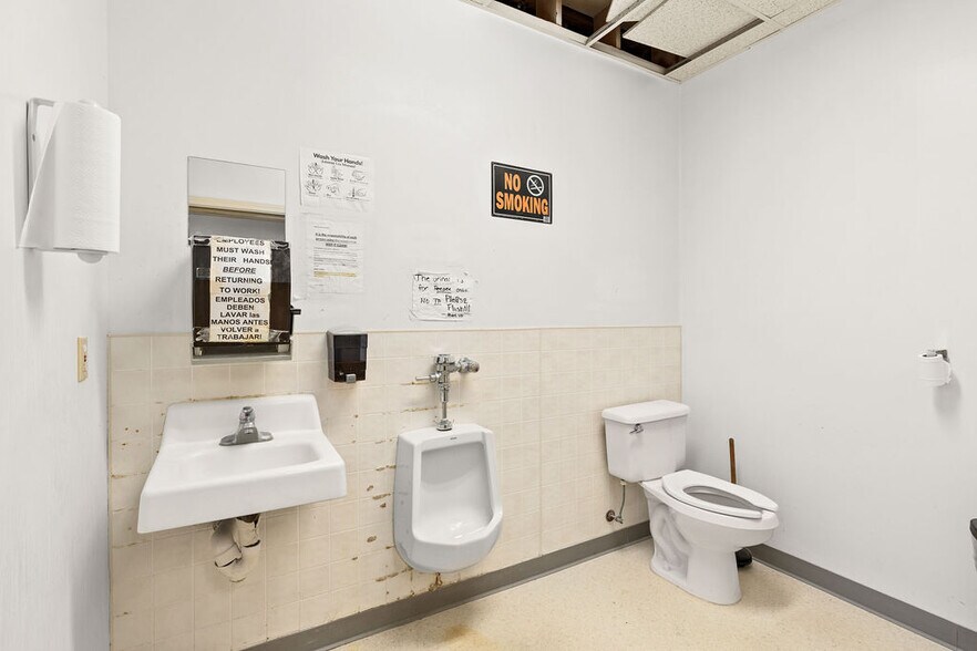 More Photos Of 2000 Ashley Rd, Morris Manufacturing For Lease