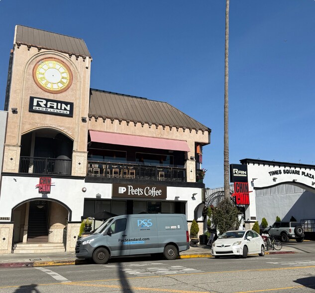 More Photos Of 12215 Ventura Blvd, Studio City General Retail For Lease