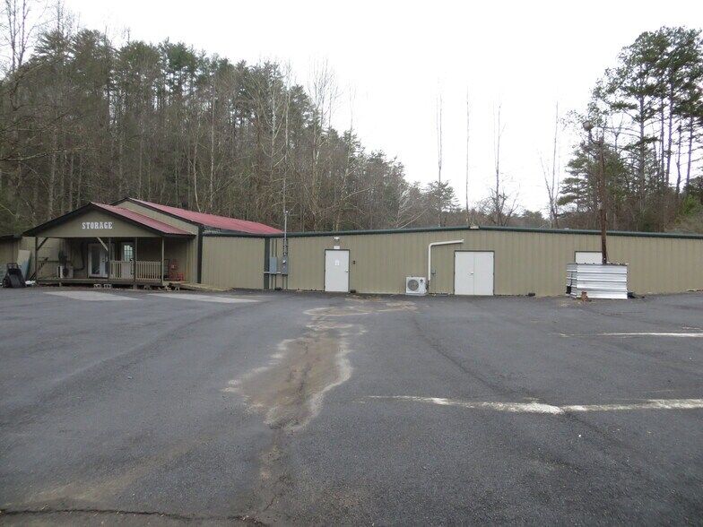 Primary Photo Of 3875 Tails Creek Rd, Ellijay General Retail For Sale