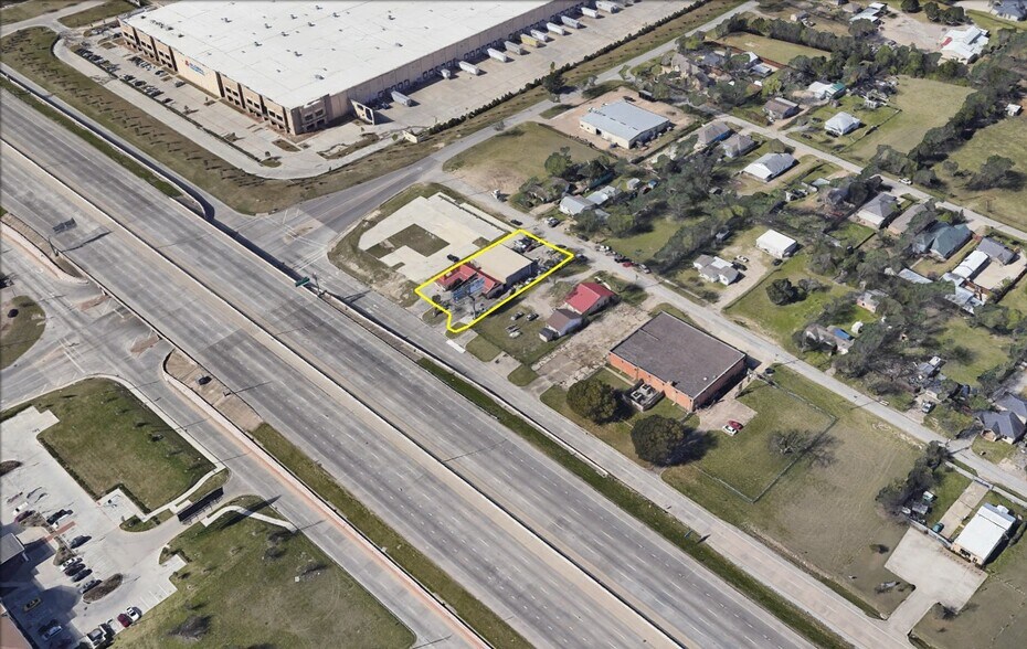 More Photos Of 9415 S RL Thornton Fwy, Dallas General Retail For Sale