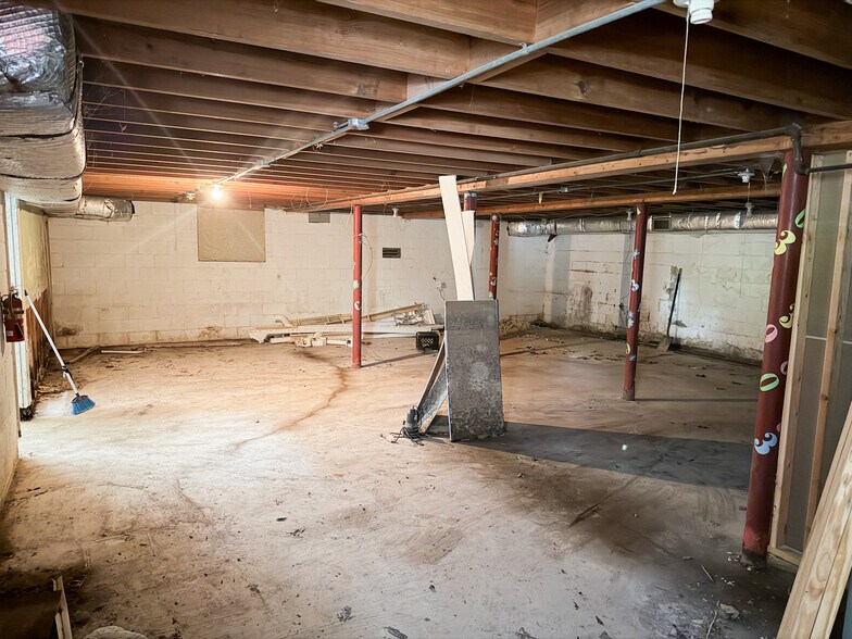 More Photos Of 1107 Spring St, Hot Springs Flex For Sale