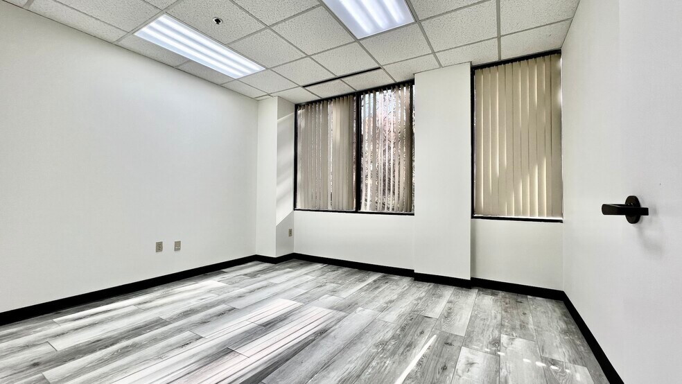 More Photos Of 40 Innovation Dr S, Peachtree Corners Loft Creative Space For Lease