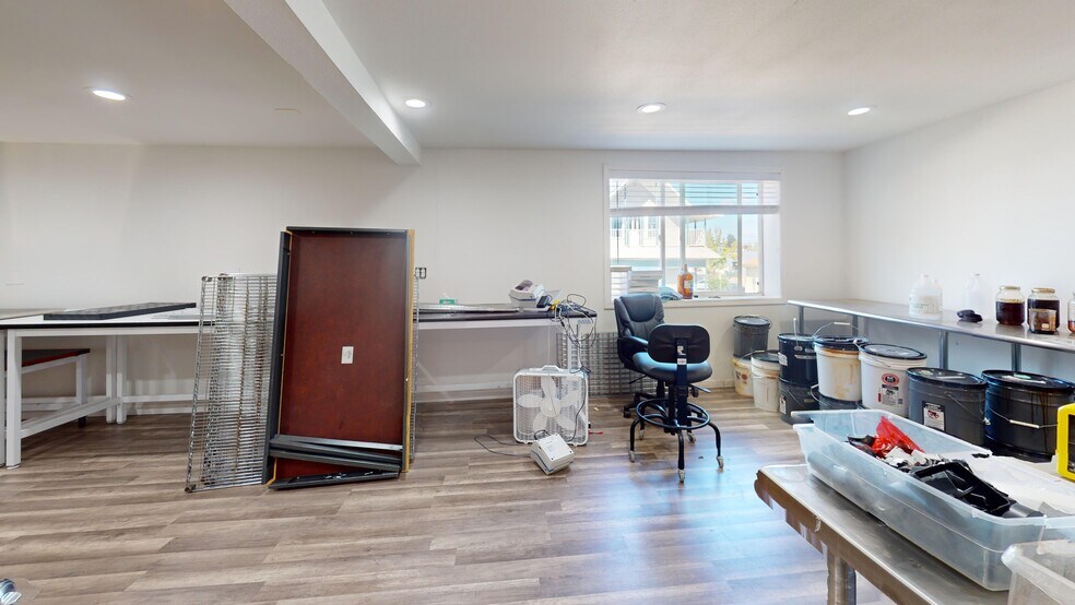 More Photos Of 516 S 1st Ave, Hillsboro Service For Lease