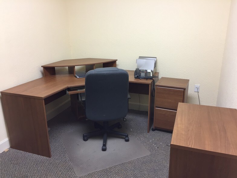 More Photos Of 2744 Central Ave, Saint Petersburg Office For Sale