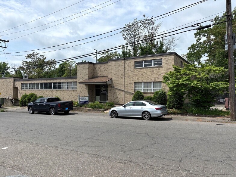 Primary Photo Of 168 Railroad Hill St, Waterbury Warehouse For Sale
