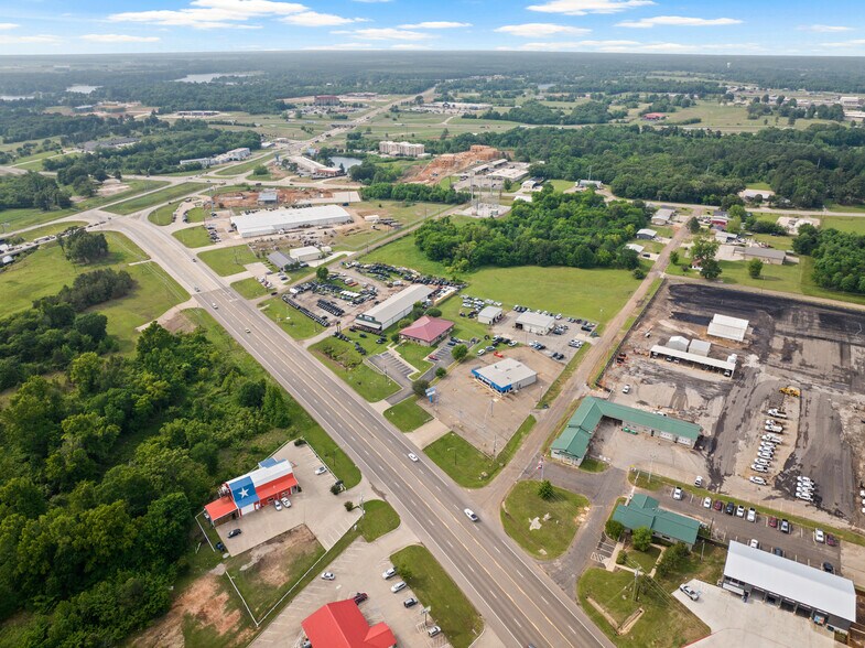 More Photos Of 2300 W Ferguson Rd, Mount Pleasant Freestanding For Lease