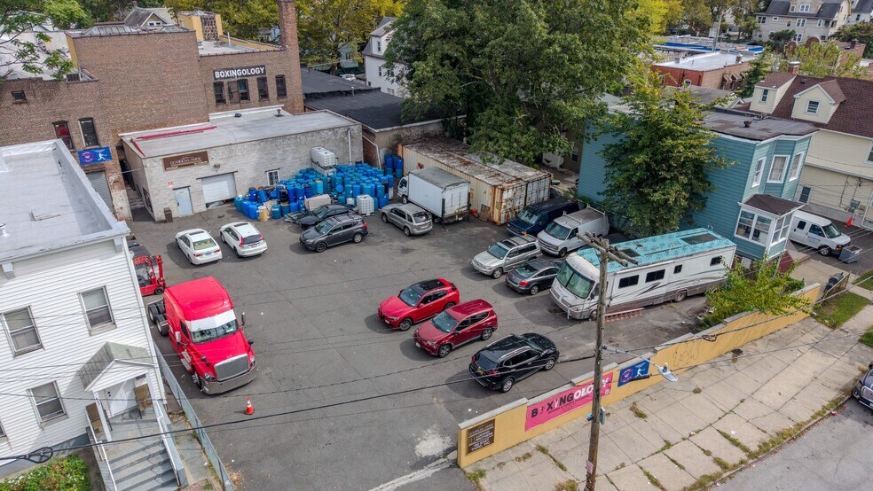 More Photos Of 458 10th Ave, Mount Vernon Warehouse For Lease