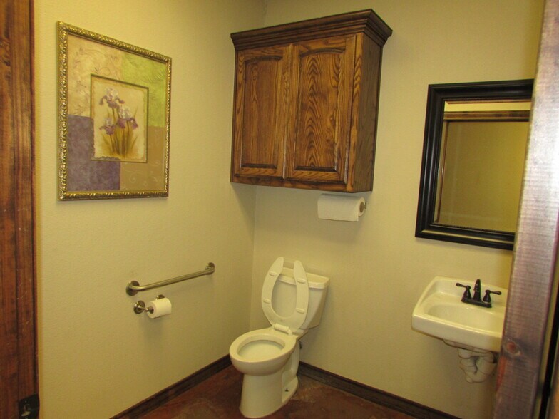More Photos Of 1404 W Interstate 20, Odessa Warehouse For Sale