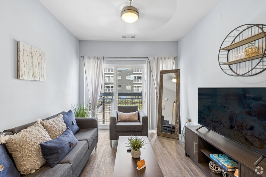 More Photos Of 919 E Genesee St, Syracuse Apartments For Lease