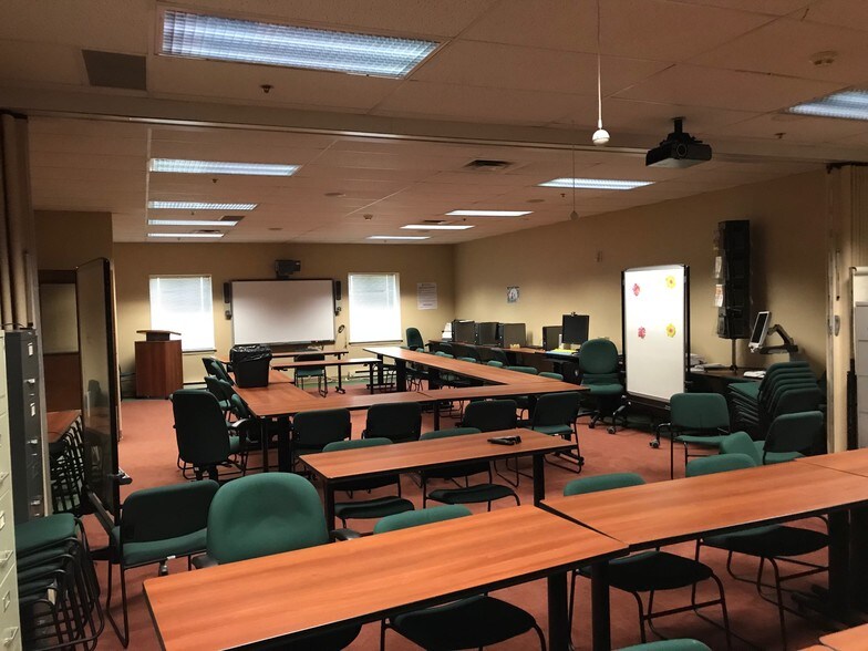 300 Laird St, Wilkes Barre, PA 18702 Office For Lease