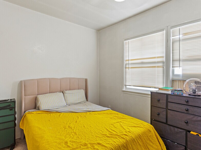 More Photos Of 331 Allen Ave, Glendale Multifamily For Sale