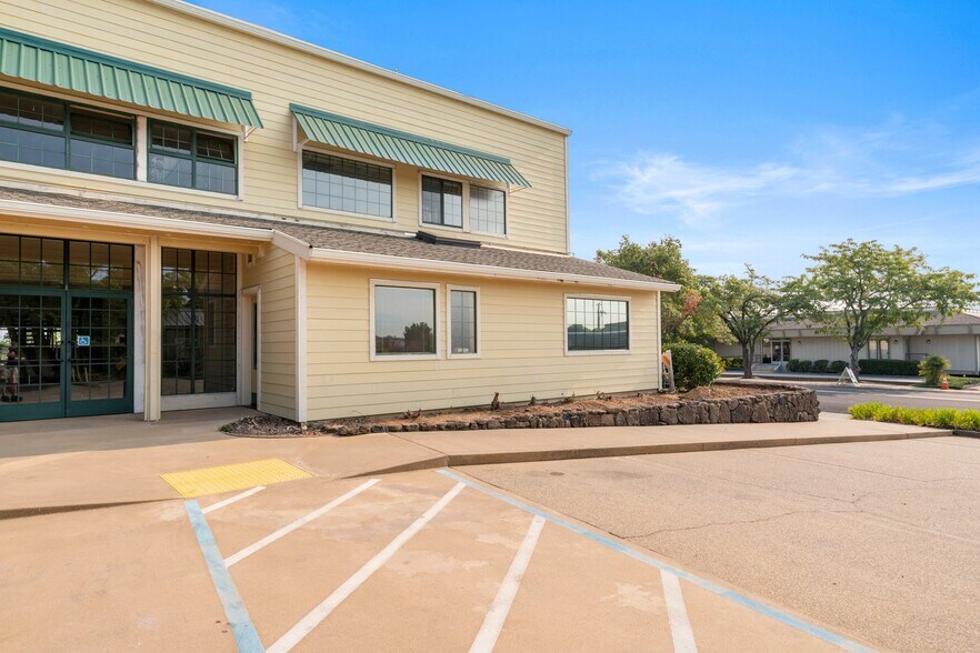 More Photos Of 3257 Professional Dr, Auburn Medical For Sale