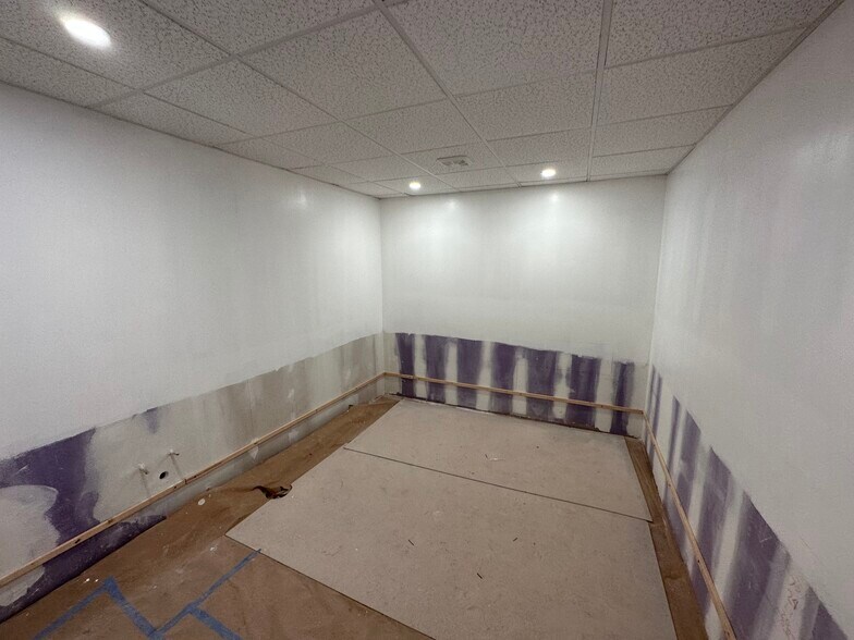 More Photos Of 360 Thurston Rd, Rochester Restaurant For Sale