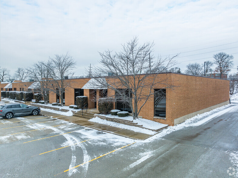 Primary Photo Of 5000-5014 Chase Ave, Downers Grove Warehouse For Lease