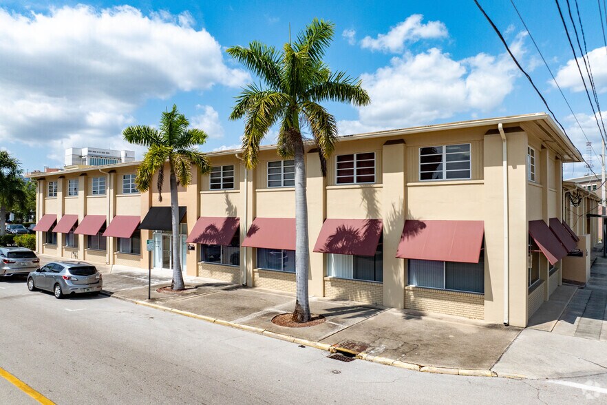 More Photos Of 2211 Widman Way, Fort Myers Loft Creative Space For Lease