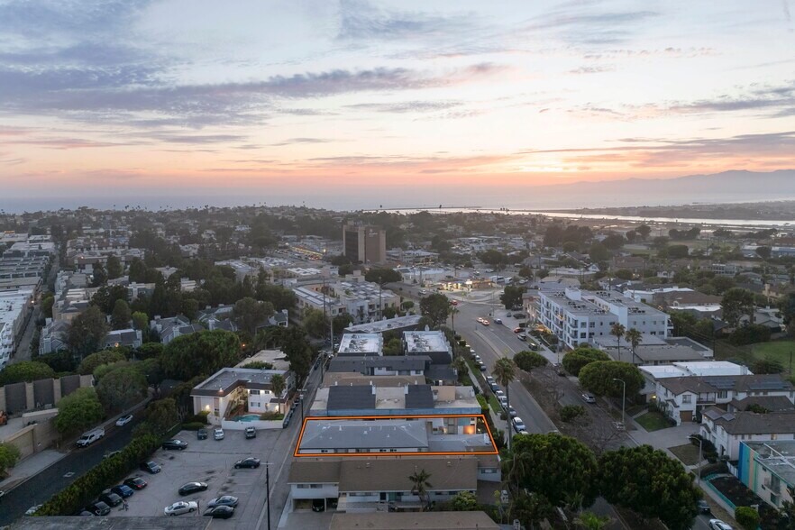 More Photos Of 7832 W Manchester Ave, Playa Del Rey Apartments For Sale