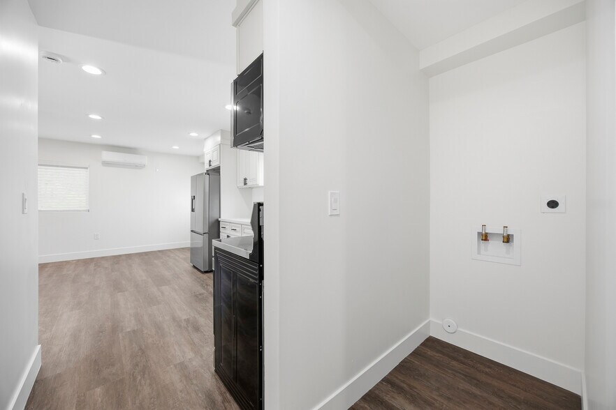 More Photos Of 11262 Venice Blvd, Culver City Apartments For Sale