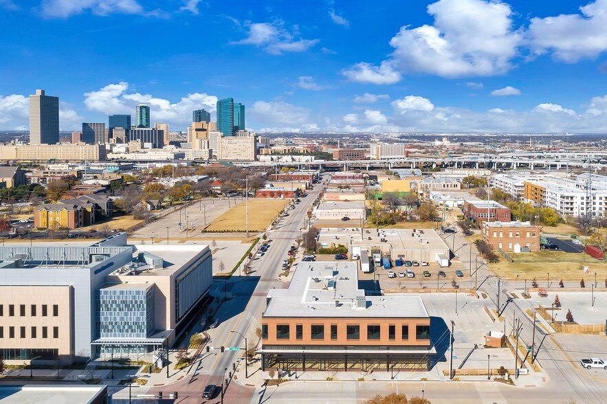 More Photos Of 601 S Main St, Fort Worth Storefront Retail Office For Lease