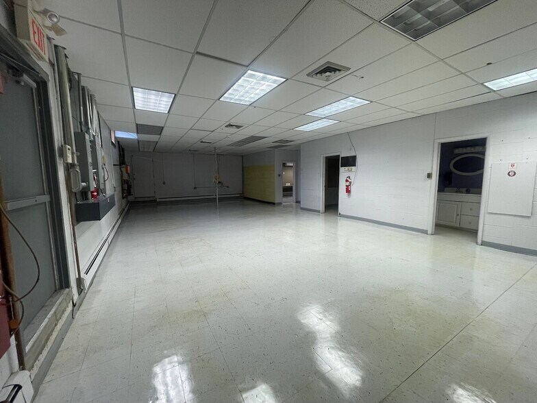 More Photos Of 940 Eddystone Ave, Eddystone Warehouse For Sale