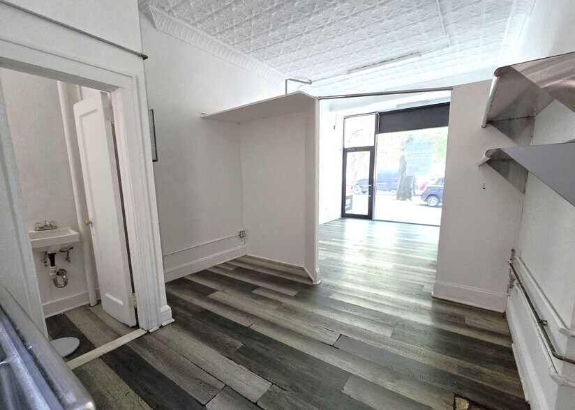 More Photos Of 32-20 34th Ave, Astoria Apartments For Lease
