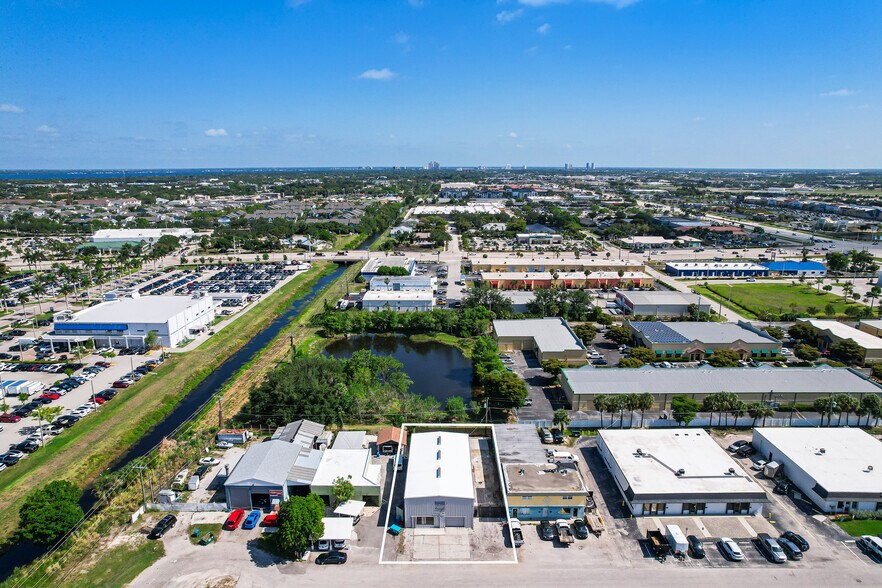 More Photos Of 1911 Dana Dr, Fort Myers Warehouse For Sale