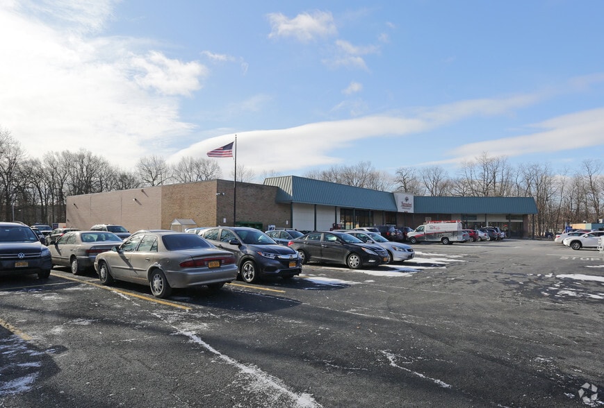 Primary Photo Of 5 Maple Rd, Voorheesville General Retail For Lease