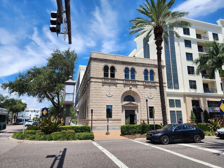 More Photos Of 895 Central Ave, Saint Petersburg Office For Lease