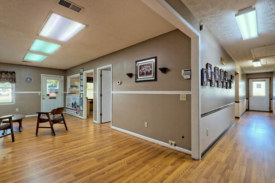 More Photos Of 1552 Highway 441 N, Clayton Office For Sale