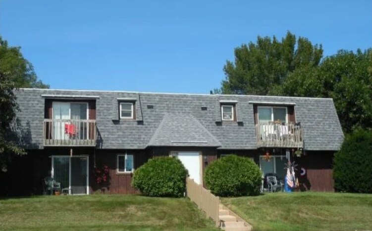 More Photos Of 201 Weed St, Fox Lake Apartments For Sale