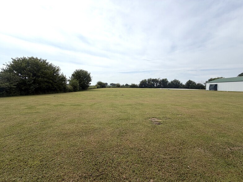 More Photos Of 26274 Highway H, Marshall Distribution For Sale