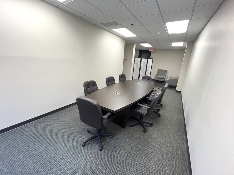 More Photos Of 45 S Park Blvd, Glen Ellyn Office For Lease