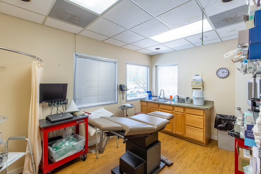 More Photos Of 2419 S Seacrest Blvd, Boynton Beach Medical For Sale