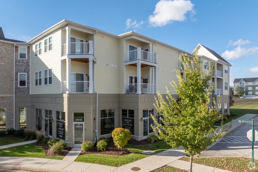 More Photos Of 39w201 Herrington Blvd, Geneva Apartments For Lease